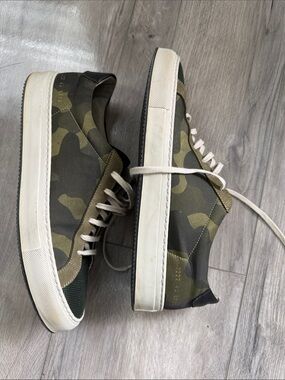 Common Projects Men's Camouflage Low-Top Sneakers in Green and Black